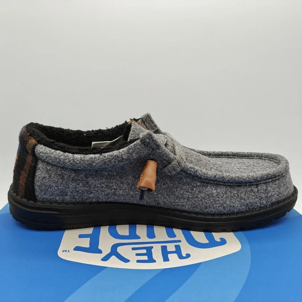 HEYDUDE Wally Cozy Plaid Men's Size 9 Smoke Grey Sherpa Lined Slip On 44341-1VY